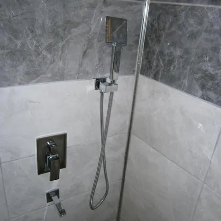 Nos Hotell *